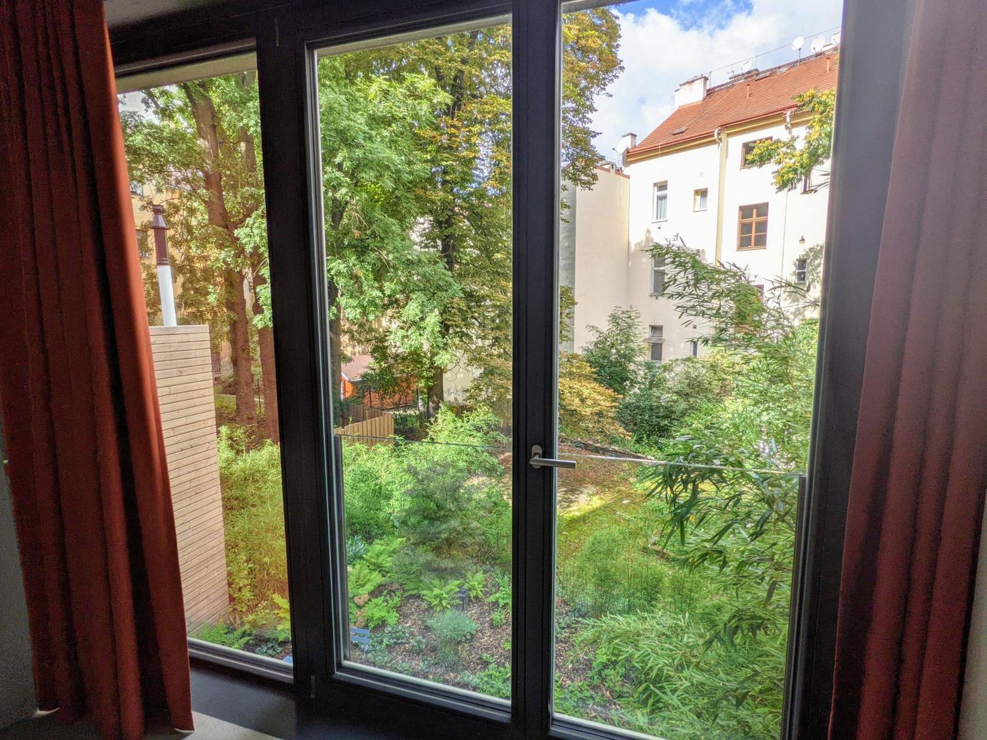 Romantic And Atypical Apartments In Prague'S Montmartre Exterior photo