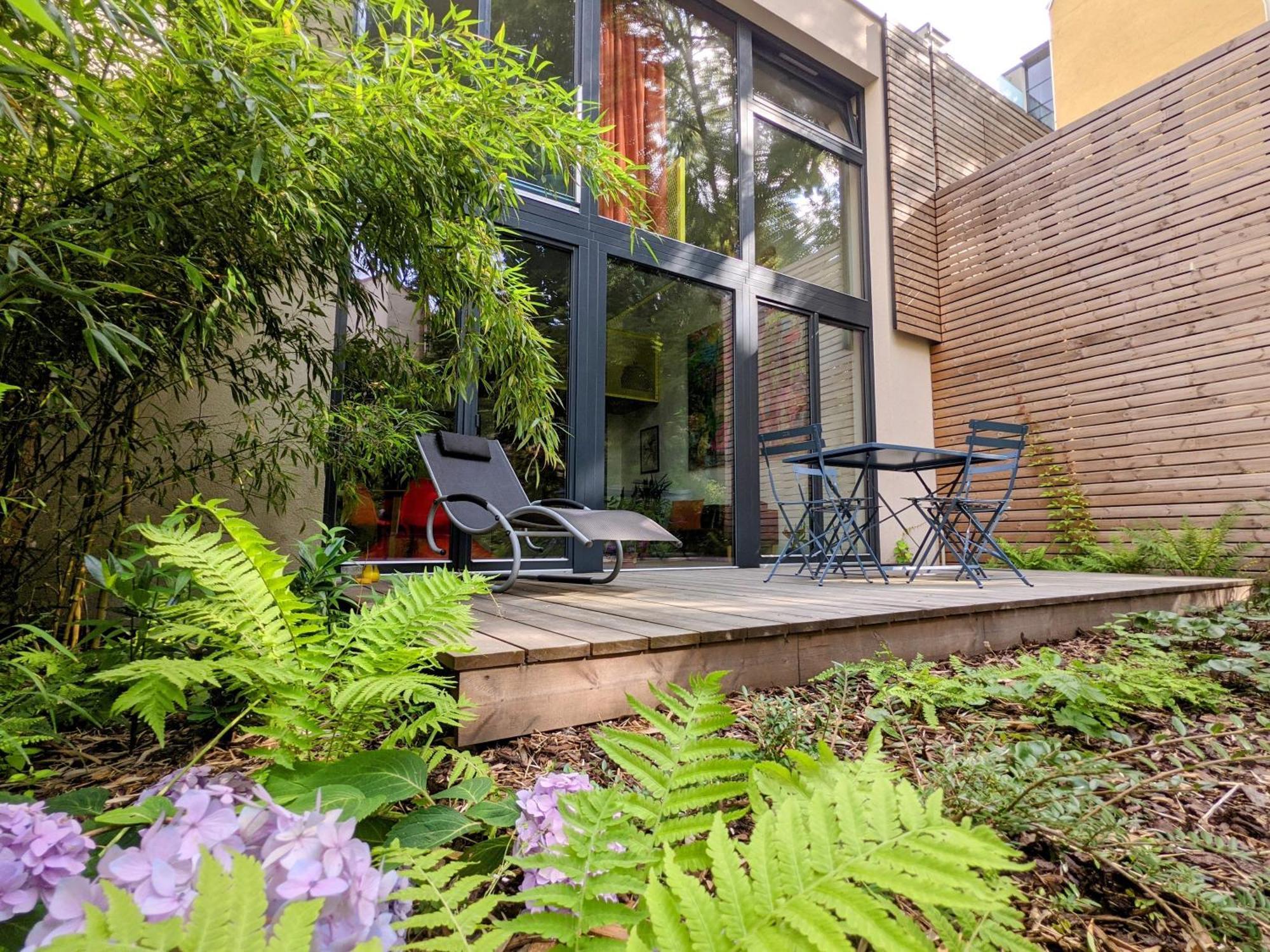 Romantic And Atypical Apartments In Prague'S Montmartre Exterior photo